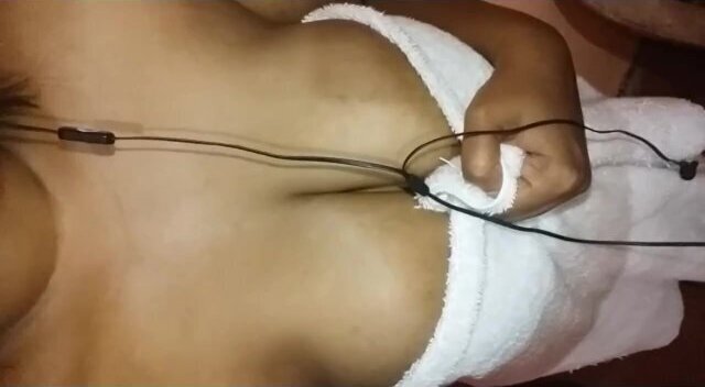 Valantine කෙල්ලව මෝල් කරන්නෙ කොහොමද