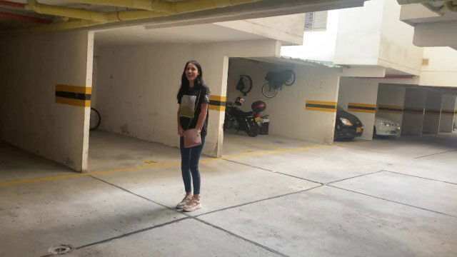 Caminamos parqueadero Lush activado, miren reacción!