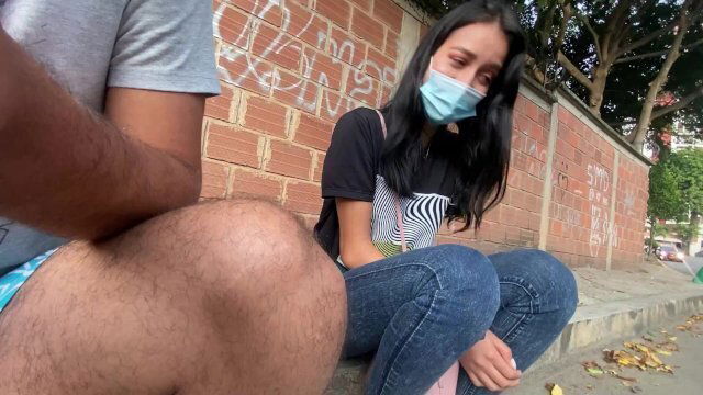 Amiga decide salir Lush calle miren reacción