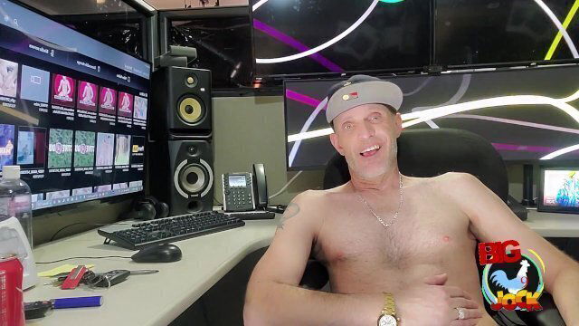 Chase Timber Justa9er white singlet stroking