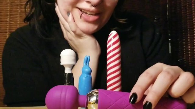 Wanna toys? Tattooed goth shows dildos