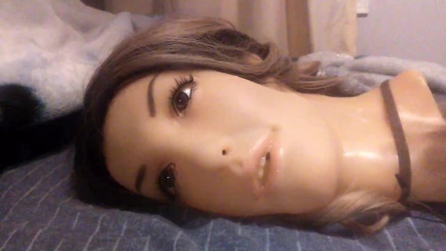 Empty Reni Female mask Reni's dream wearing