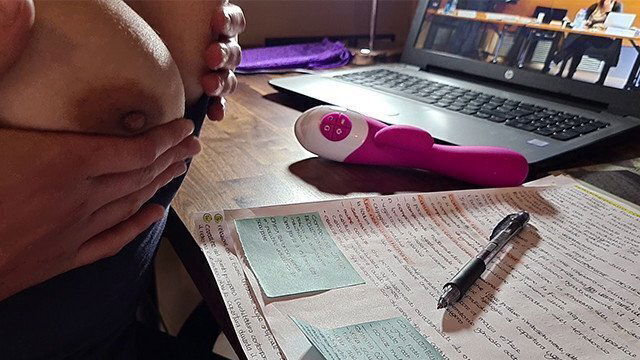 Vera Universitaria italiana masturba invece seguire lezione Sandie