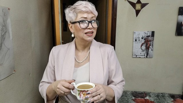 Boss tests secretary's cunt strength elasticity! Hold lustful bitch!