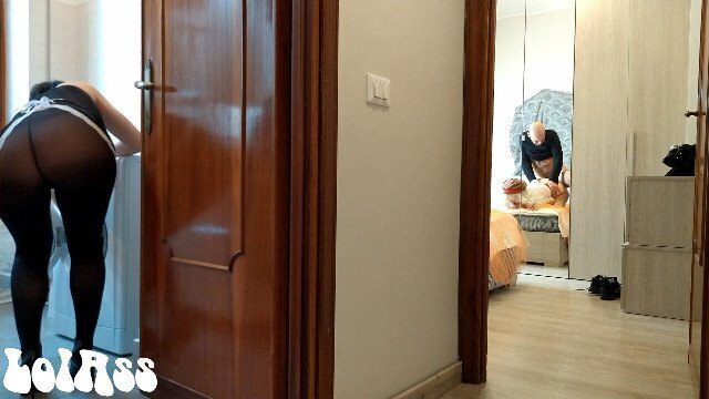 Prima scopa colf distrugge culo mogliettina moglie voglia cazzo Part2