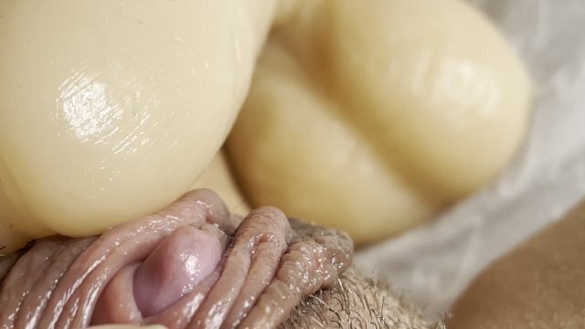 Rubbing Jelly Dildo Clit