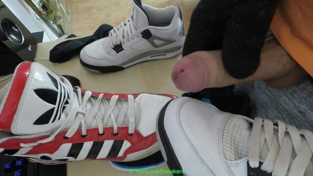 Teen fuck sneakers jerks