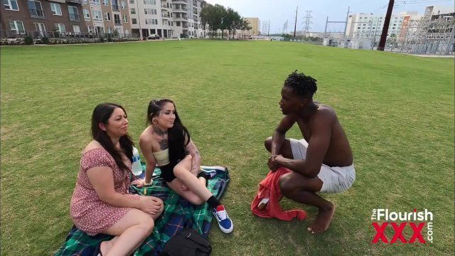 Latina Threesome pickup ebony hunk - Stephanie Saint and Zaria Nova