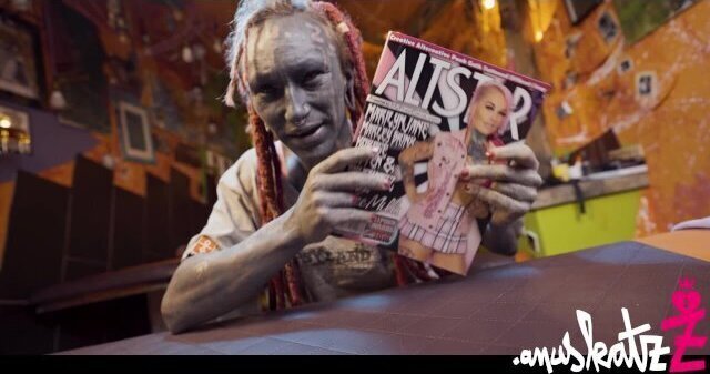 Anuskatzz interview ALTSTAR MAGAZINE - Lily Lu read out the article - Pictures by: Blende Pi SFW