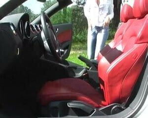 Girl-Meets-Car she's squirter!