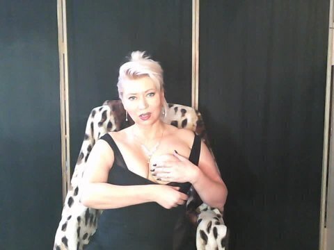 Luxurious Russian mature MILF whore AimeeParadise!