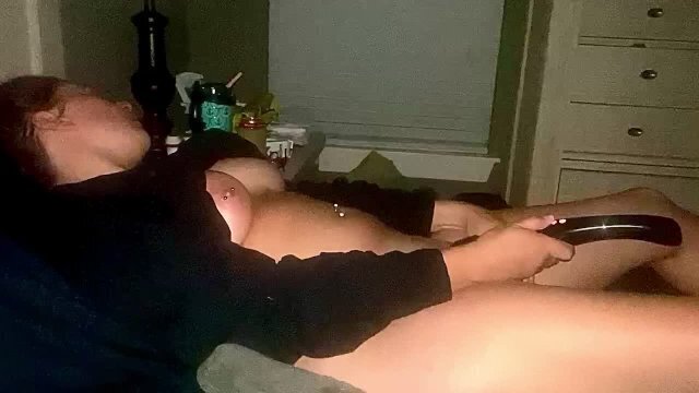 Louisville HOT wife has amazing solo Orgasms 🥵