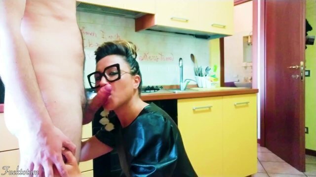 francaise amateur fille porte vêtements marque, ruine avec sperme