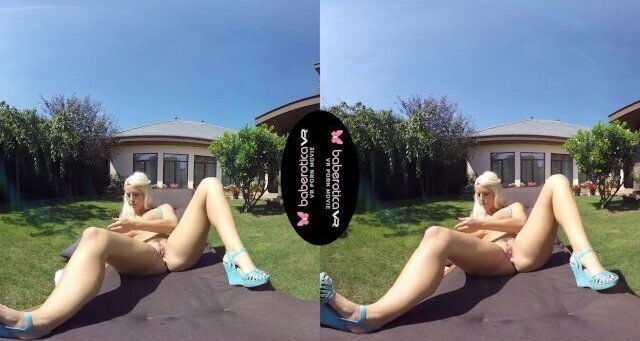 Solo milf, Blanche Bradburry masturbating,