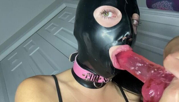 Perfect Latex Hooded Deepthroat