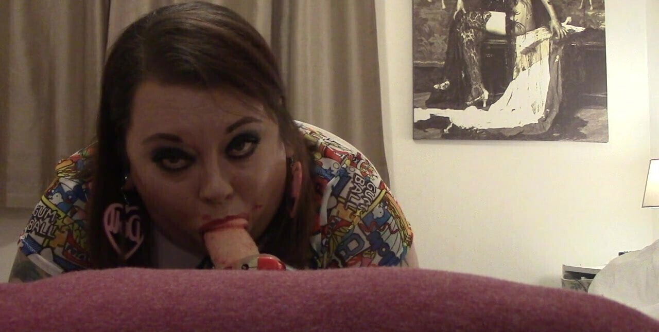 Practices Smoking Blowjobs Lipstick