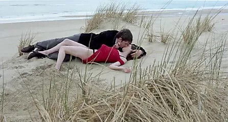 roxane mesquida baise 