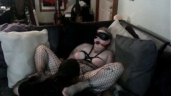 Weird insertion from small dildo