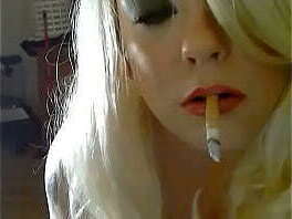 Blonde Tina Snua Tail Smokes Cork Cigarettes