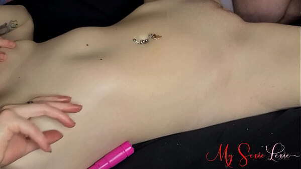 Sexie Lexie Orgasms During Massage Takes Cumshot