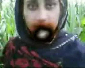 Meerut Village Bhabhi Outdoor Scandal