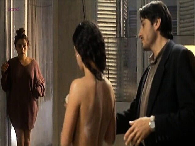 Ruth Gabriel nude firs seen bathtub showing full