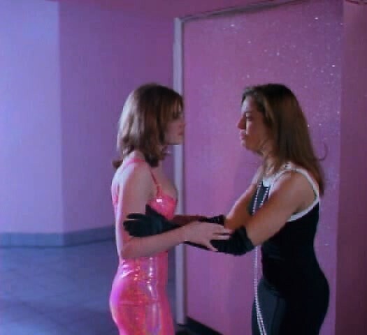 Baywatch star Nicole Eggert dancing around stripper's