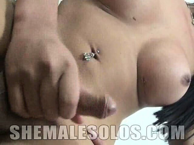 Sabrina Thalia amazing brazilian shemale, just look