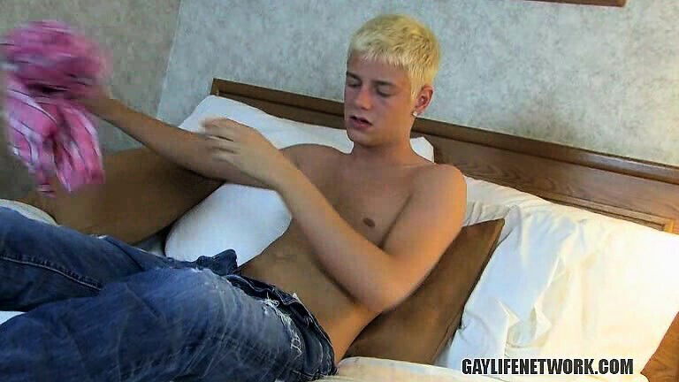 Kyle Richerds, Chad Fitch, gets dick slick with