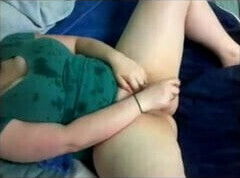 Chubby masturbating squirting pussy juice