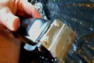 Wahl Wank - jerking with hair clippers