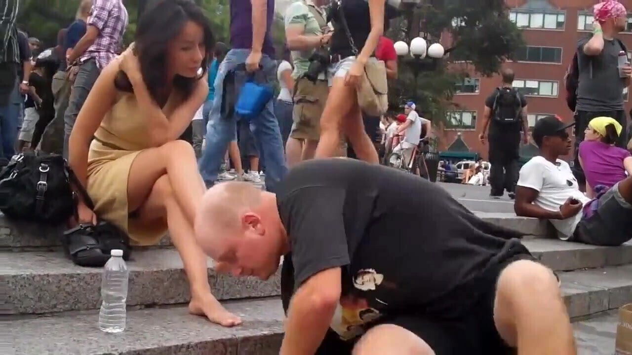 NYC Foot Massage Public