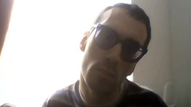 Jean-Benjamin présente nouveau telephone