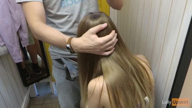 Risy public blowjob store