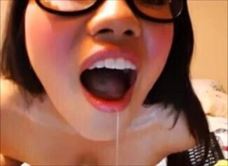 She's So Entertaining 