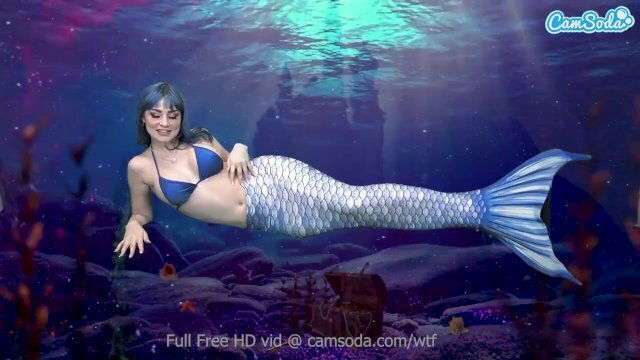 Mermaid masturbates till gets more