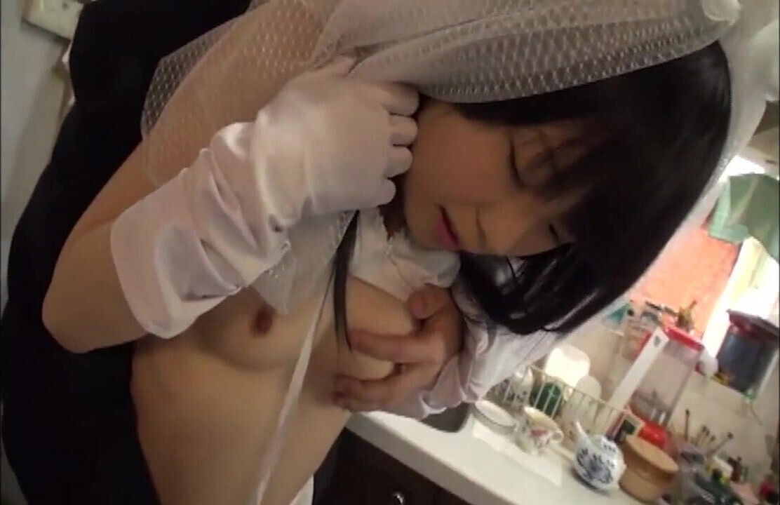 japanese school girl 18yo blow brother well