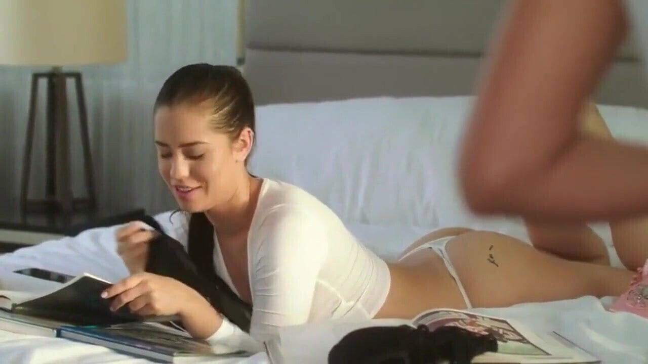 deepthroat naughty college students sneak into pool