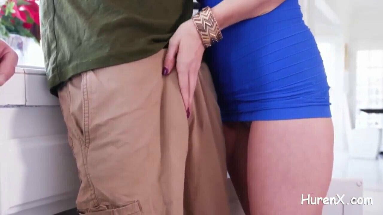 Petite Kleine Titten Schlampe