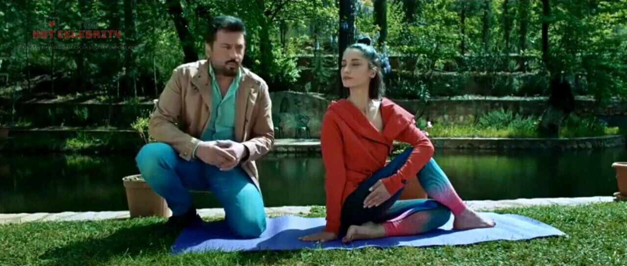 Nilay Erdonmz Mezarci 2016