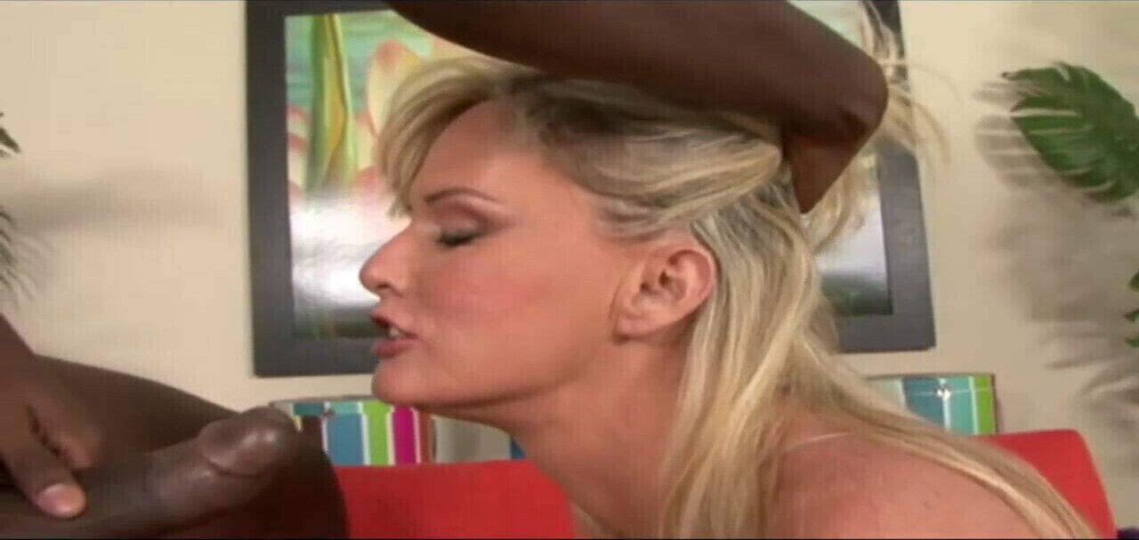 Realy Nice Step-Mama Gives Blowjob Good Step