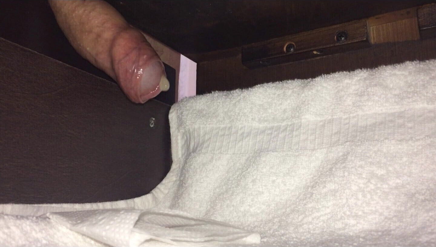Fucking Drawer Cumming!