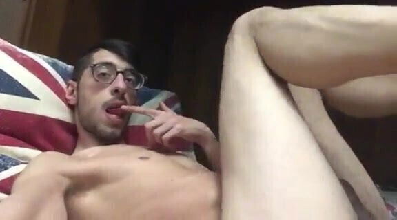 pathetic fabio fingers hole