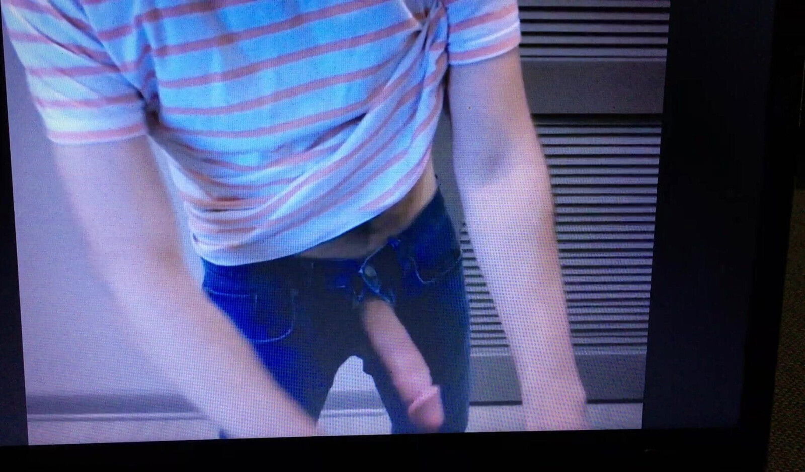 Huge hung flaccid hanging jerking