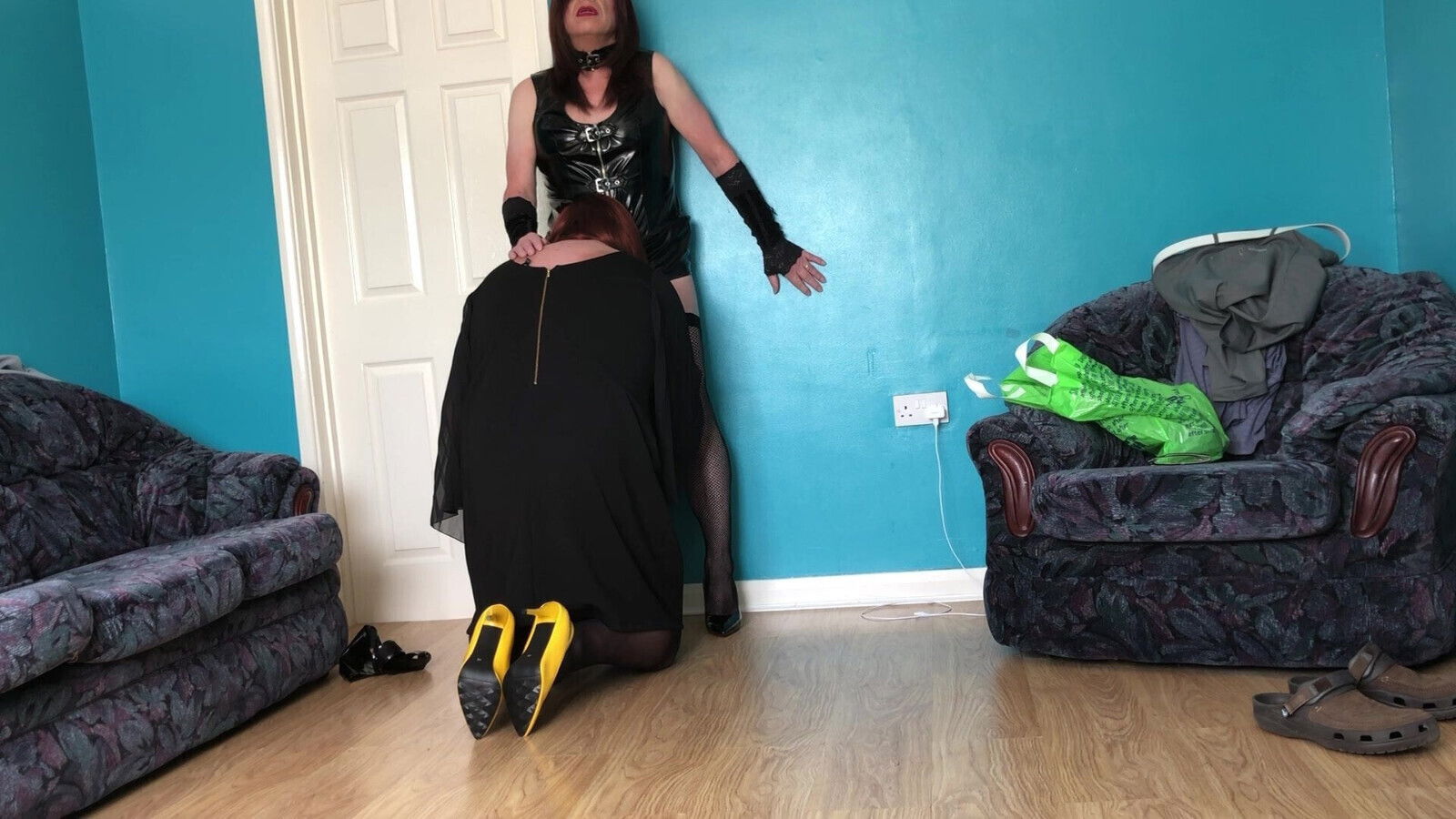 Sucking cums down throat