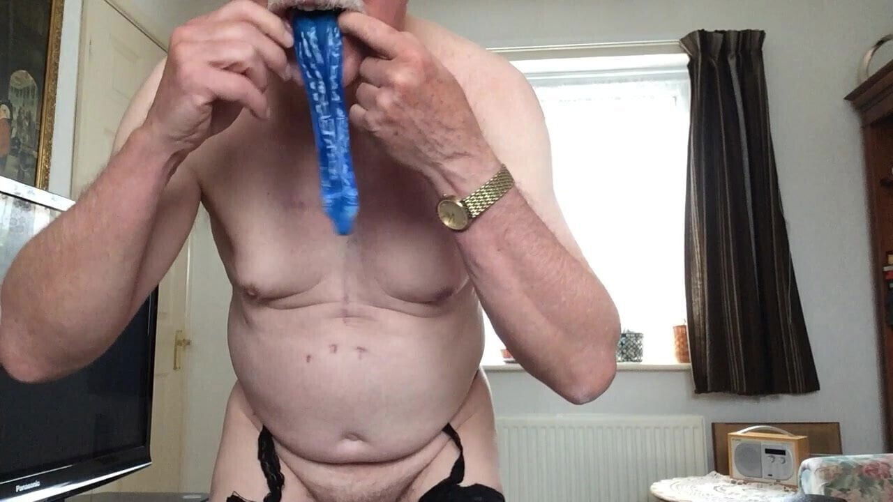 slave eating first load