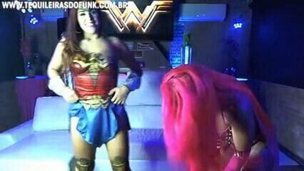 WONDERFUL WOMAN SUPER PINK FUCKING