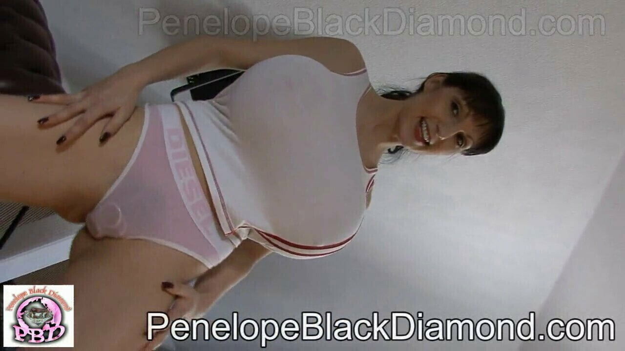 Penelope Black Diamond Footjob 21.2.2010.wmv