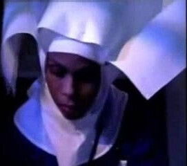 Freira negra cometendo pecados com homem branco