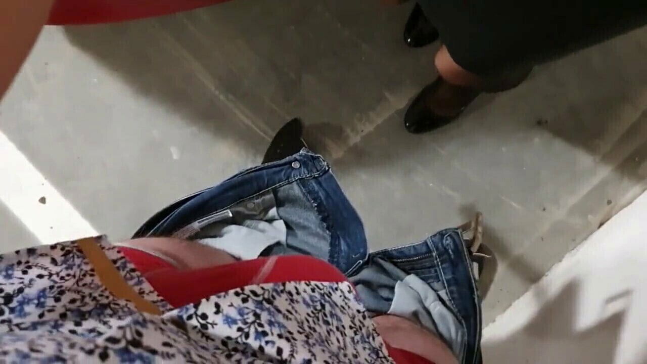 Collega lavoro sposata scopata parcheggio lavoro